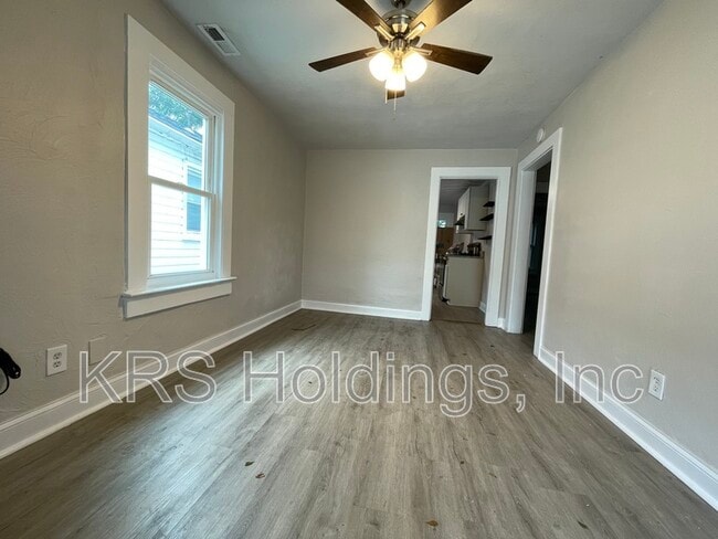 Building Photo - 839 21st St