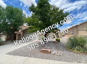 Building Photo - Spacious 3BR w/Office in the Cabezon Subdi...