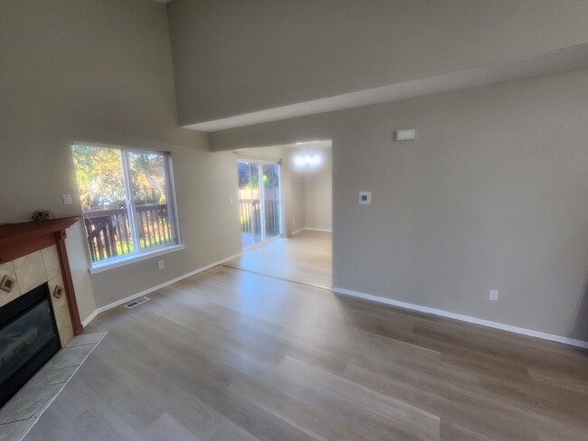 Living Room - 9027 161st St E