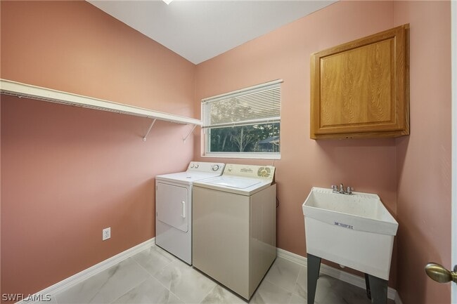 Building Photo - 128 Heritage Way