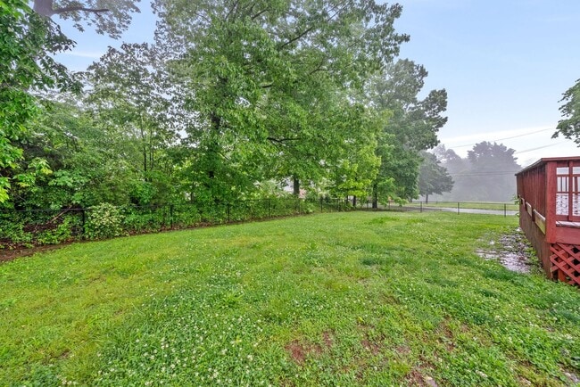 Building Photo - 735 Cayce Dr