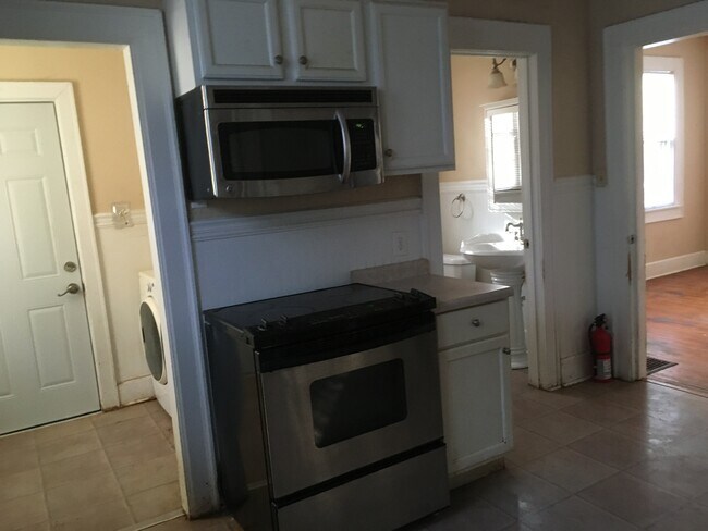 Building Photo - 4104 N College Ave