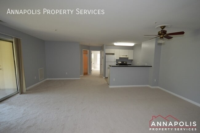 Building Photo - 10 Hearthstone Ct