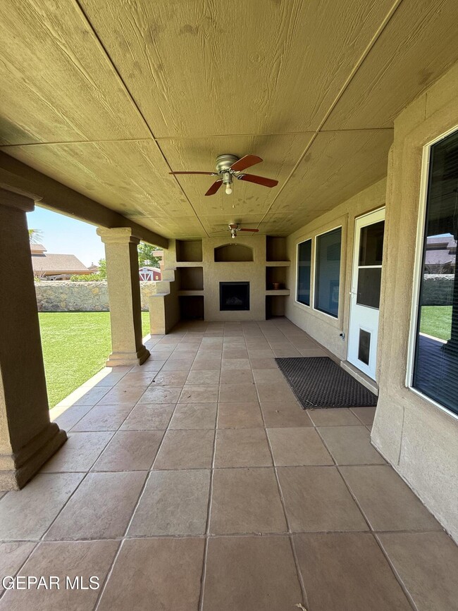 Building Photo - 12557 Paseo Lindo Dr