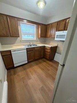 Building Photo - 620 Brill Dr
