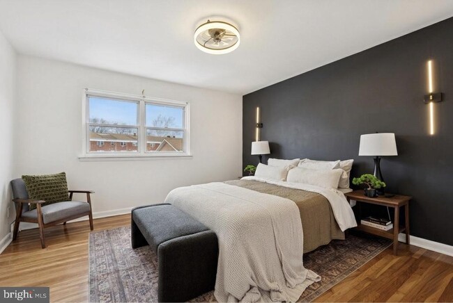 Building Photo - 228 Rock St