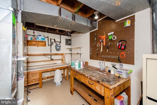 Building Photo - 628 Tazewell Rd NW