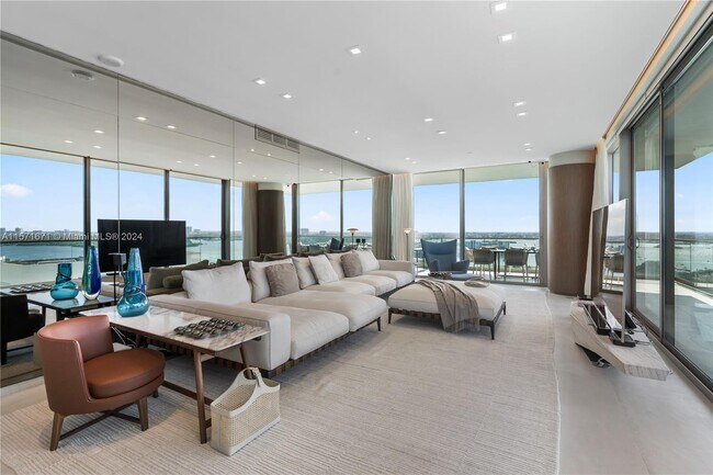 Building Photo - 10203 Collins Ave