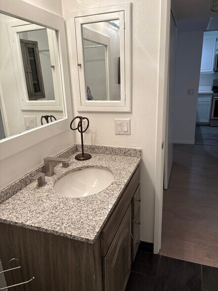 Building Photo - 7120 Carlson Cir