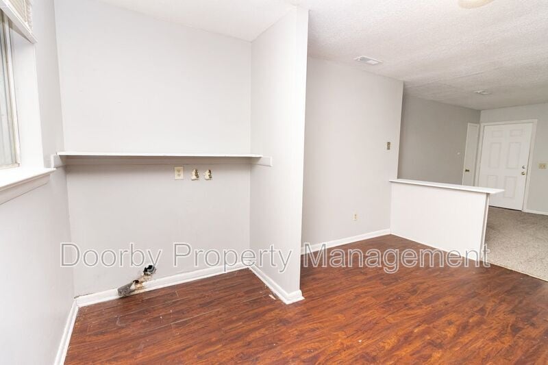 Building Photo - 6436 Basswood Ln