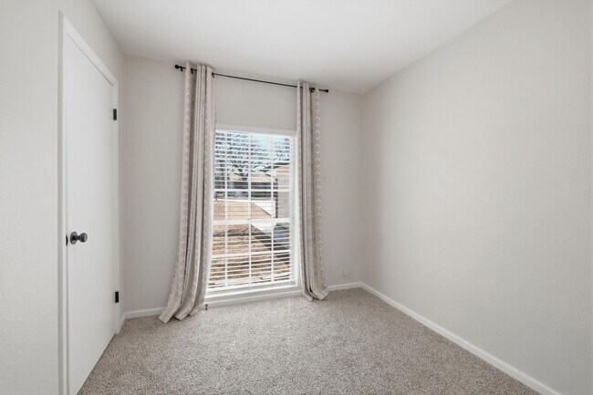 Building Photo - Comfortable 4 Bedroom Living in a Prime Schertz Location