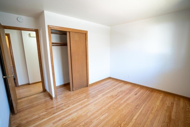 Building Photo - 5650 N 97th St