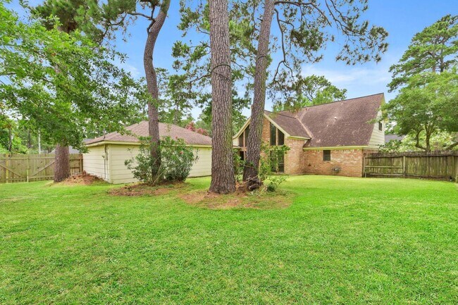 Building Photo - 3735 Pineleaf Dr