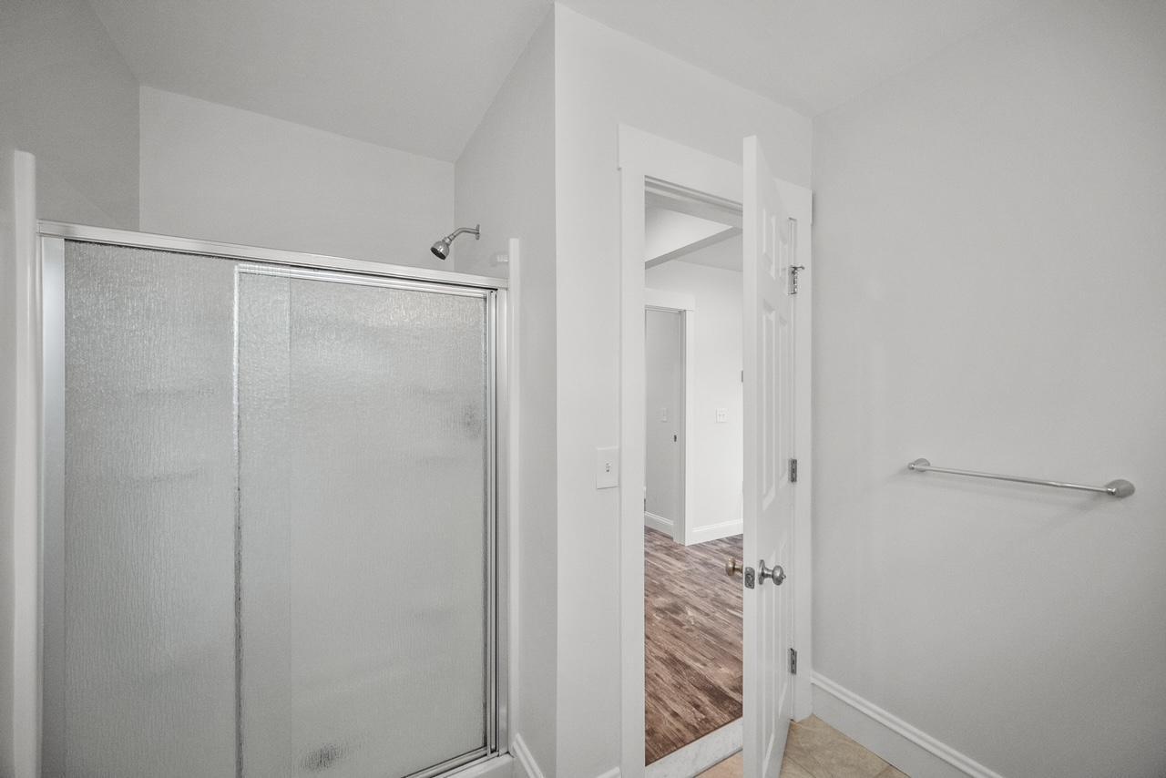 Building Photo - 5 Goulart Ave