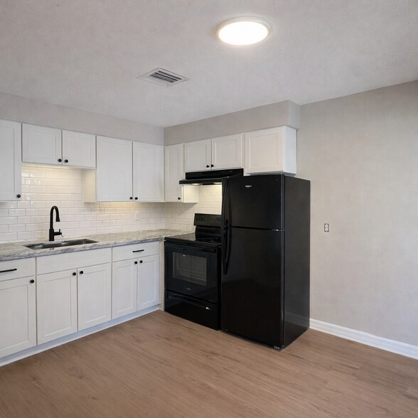 Building Photo - 153 New York Ave