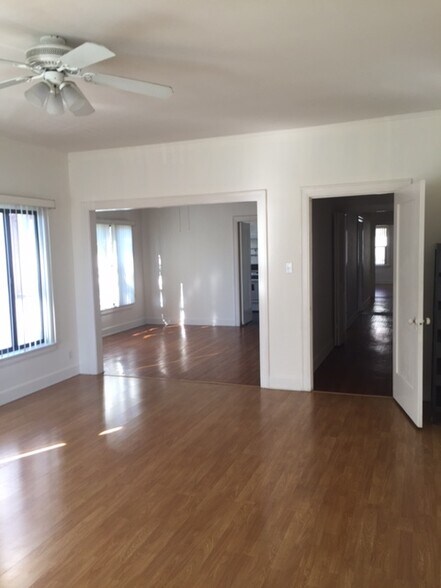 Building Photo - 5911 Carlton Way