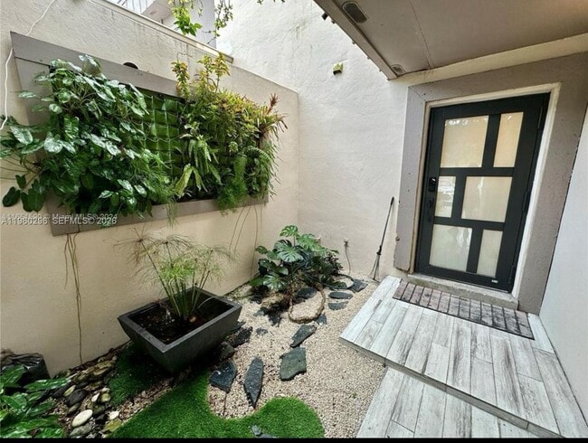 Building Photo - 10640 SW 75th Ln