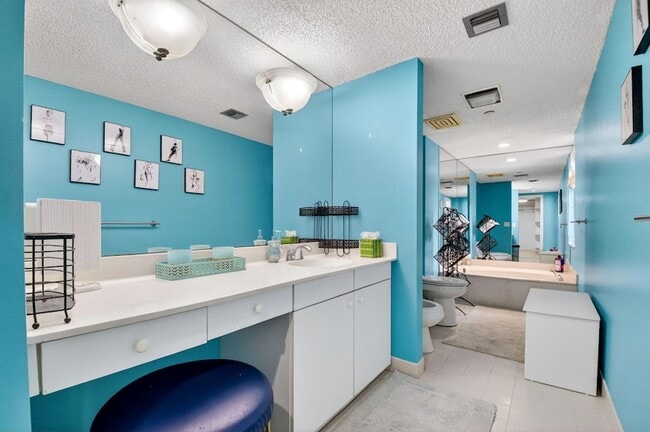 Building Photo - 4100 N Ocean Dr