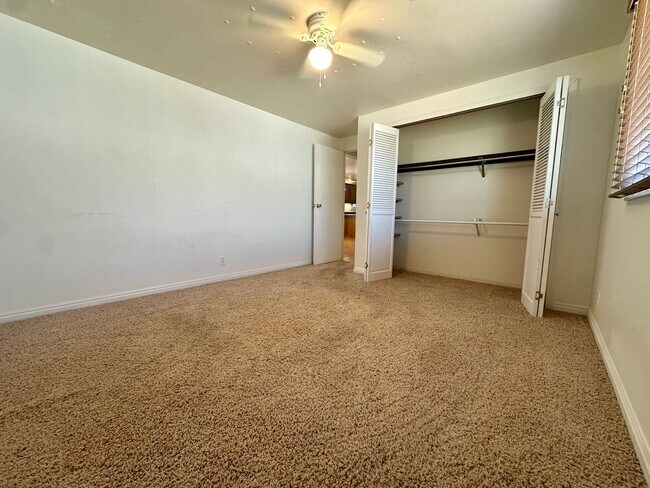 Building Photo - A &amp; E 3rd W Duplex