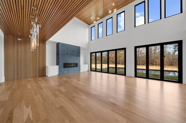 Building Photo - 2386 Trinity Church Rd