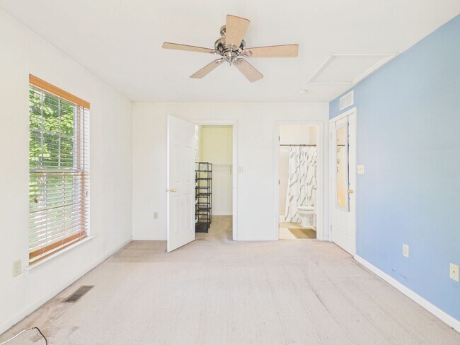 Building Photo - 413 Waverly Woods Dr