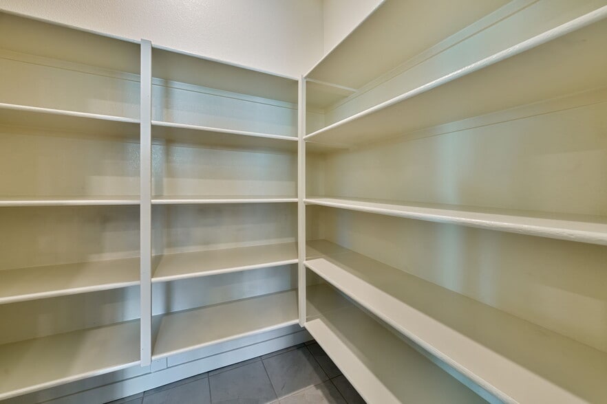 Building Photo - 4522 Drowsy Water Way