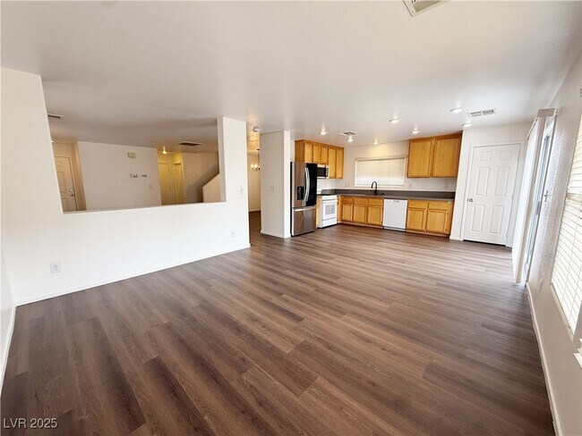 Building Photo - 6228 Mercer Valley St