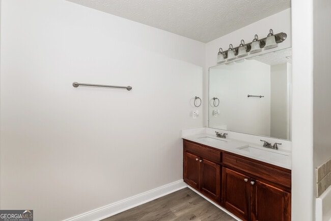 Building Photo - 12382 Centerra Dr