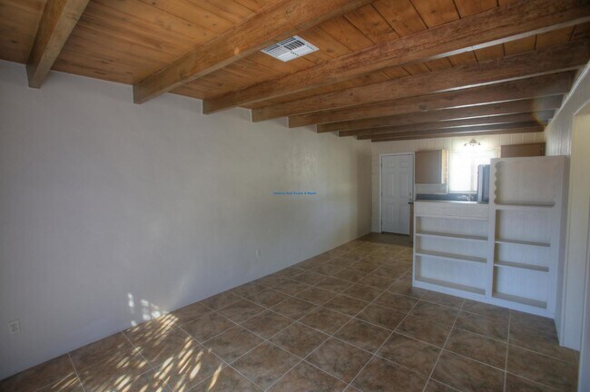 Building Photo - 1242 N Roberts Way