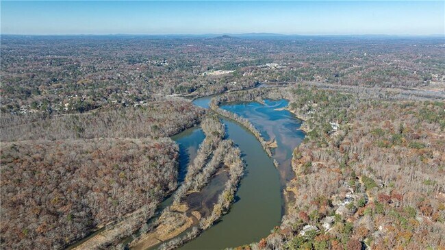 Building Photo - 1012 Madeline Ln
