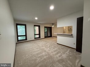 Building Photo - 44790 Locust Ridge Ct