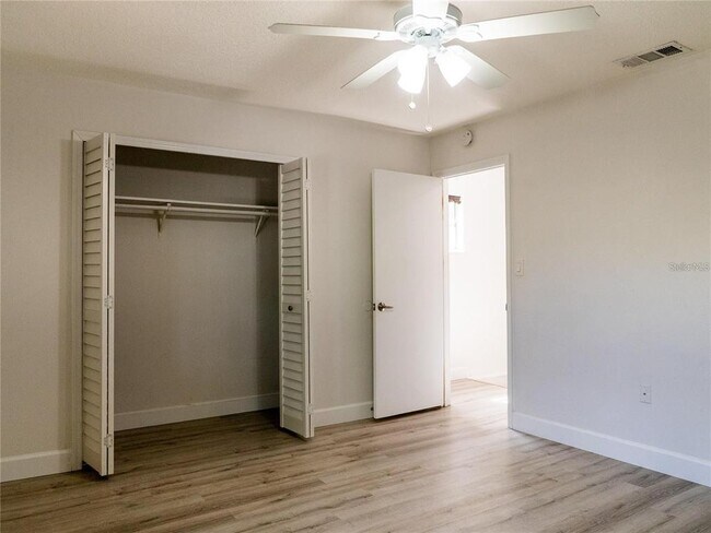 Building Photo - 517 S Summerlin Ave