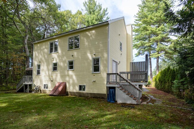 Building Photo - 6 Samantha Ln