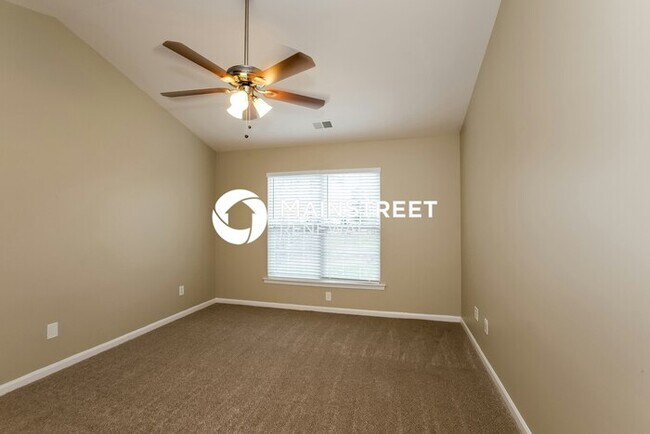 Building Photo - 3 Bedroom Pet-Friendly Home in Huntersville, NC with Main Street Renewal