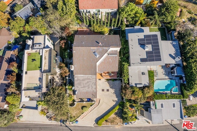 Building Photo - 3860 Cazador St