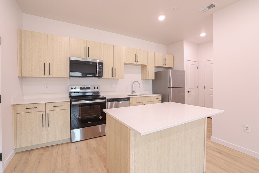 Building Photo - Altura Apartments