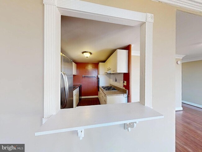 Building Photo - 4600 Duke St