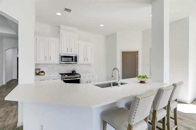 Building Photo - 26815 Lakeridge Park Ln