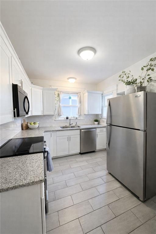 Building Photo - 22 Mayflower St