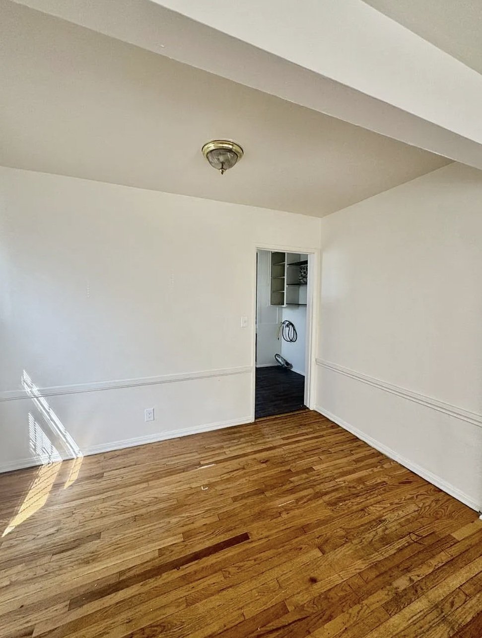 Building Photo - 713 E Cocoa St