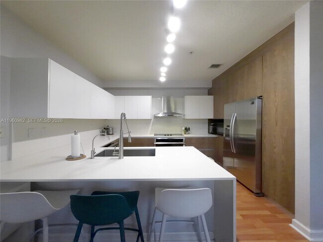 Building Photo - 130 Jacaranda Country Club Dr