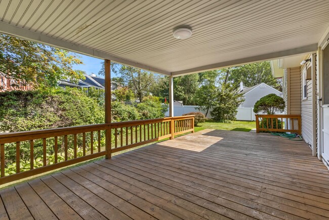 Building Photo - 15 Bonnie Meadow Rd