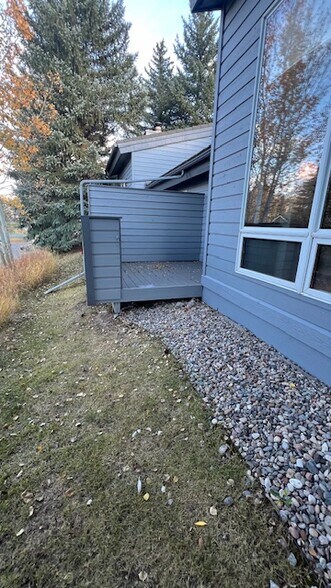 Walkout back deck. - 640 Homestead Dr