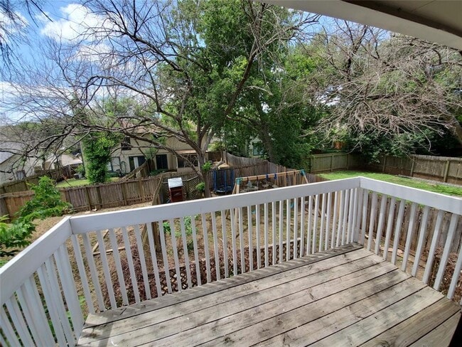 Building Photo - 9008 Sanger Dr