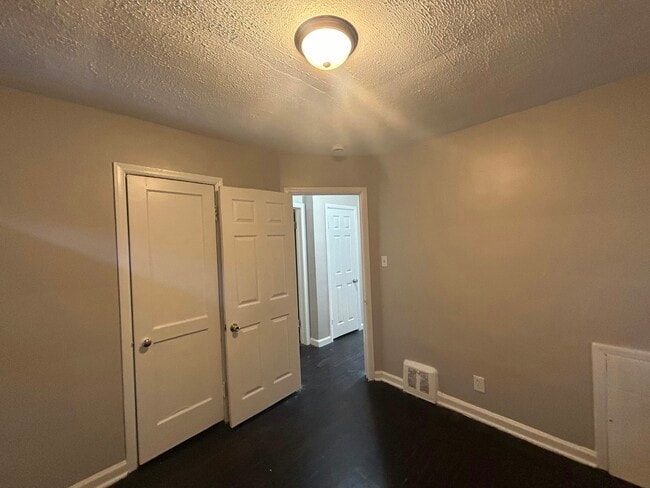 Building Photo - 16544 St Marys St