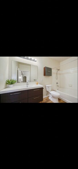 Building Photo - 8290 Gate Pkwy W