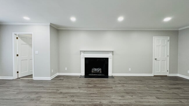 Building Photo - 815 W Palmetto St