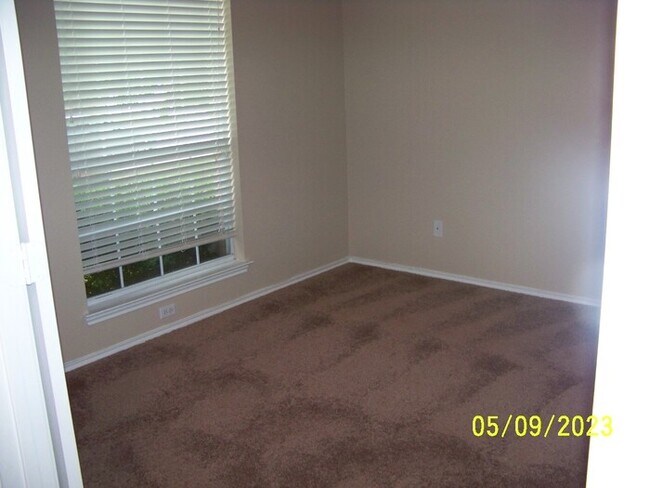 Building Photo - Excellent 3 bedroom 2 bath home in Hutto