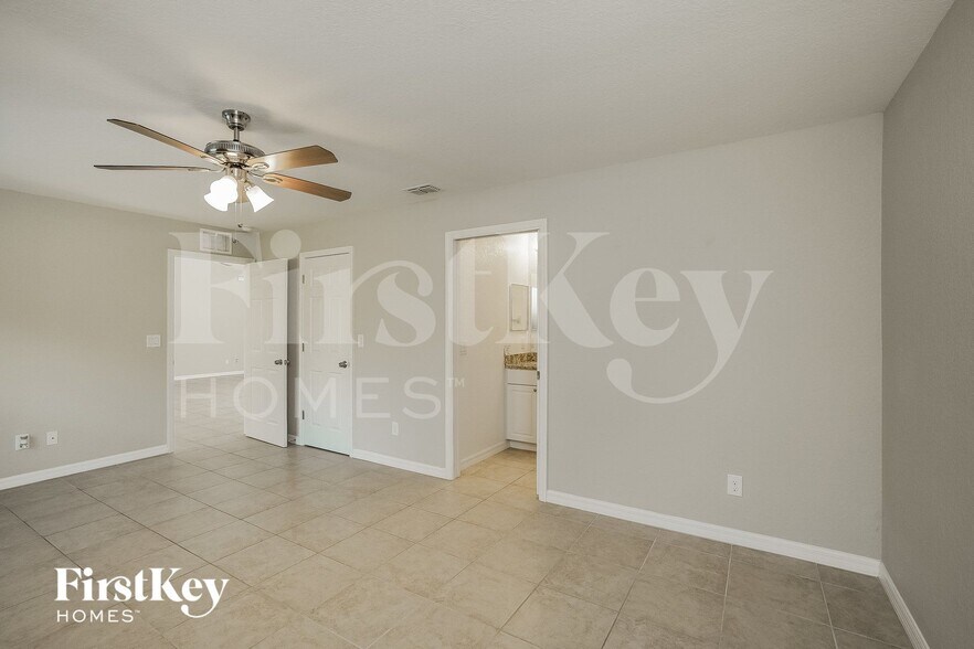 Building Photo - 3595 Gillot Blvd