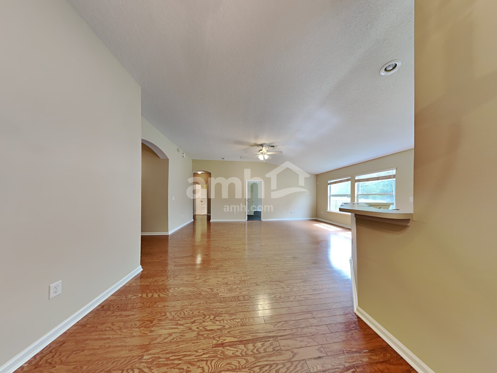 Building Photo - 2140 Creekmont Dr